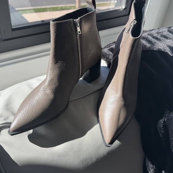 Everlane women's boots. - Picture 6 of 6